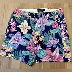 Abercrombie and Fitch Twill Shorts Navy Blue / Floral Men’s Size 31